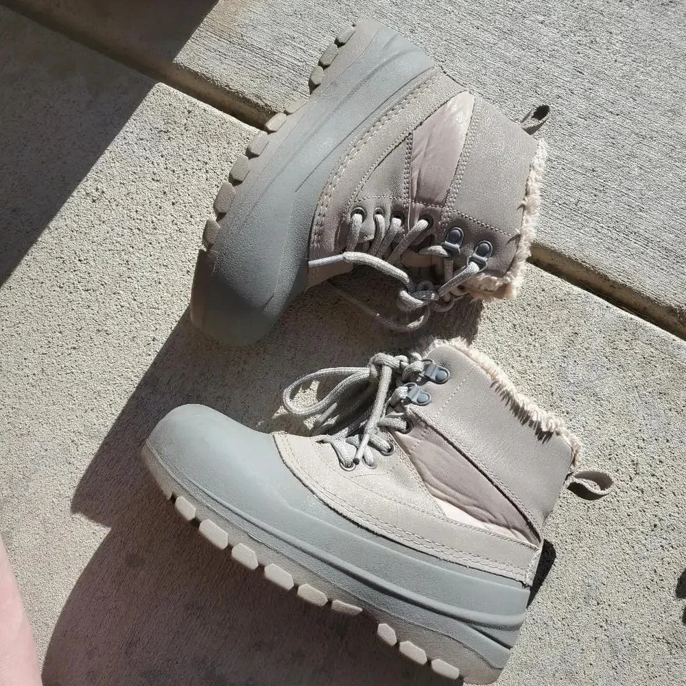 All in Motion Girls Leather Waterproof Winter Snow Boots Size 13